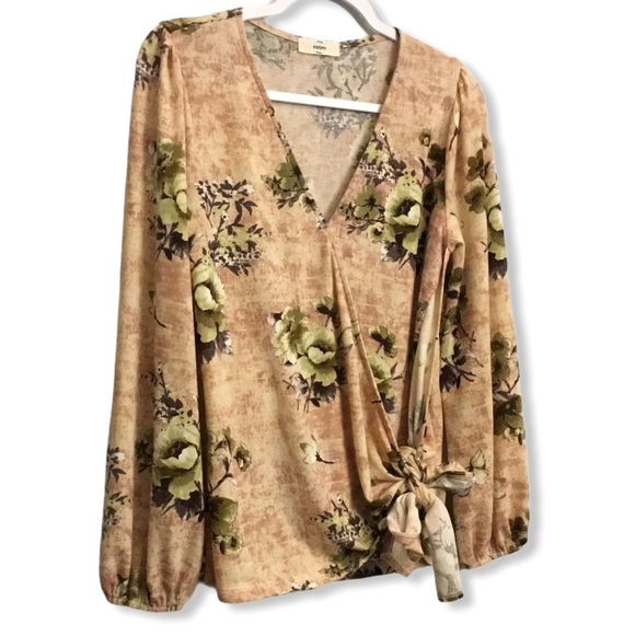 NWOT ENTRO FLORAL PRINT TOP - Picture 2 of 7